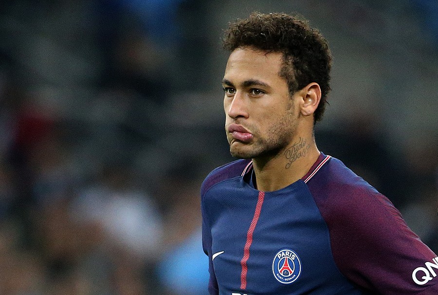 仍获信任！罗马诺：利物浦暂不考虑解雇斯洛特，也无接触其他教练（依然信任！罗马诺：利物浦暂无解雇斯洛特计划，未与其他主帅接触）