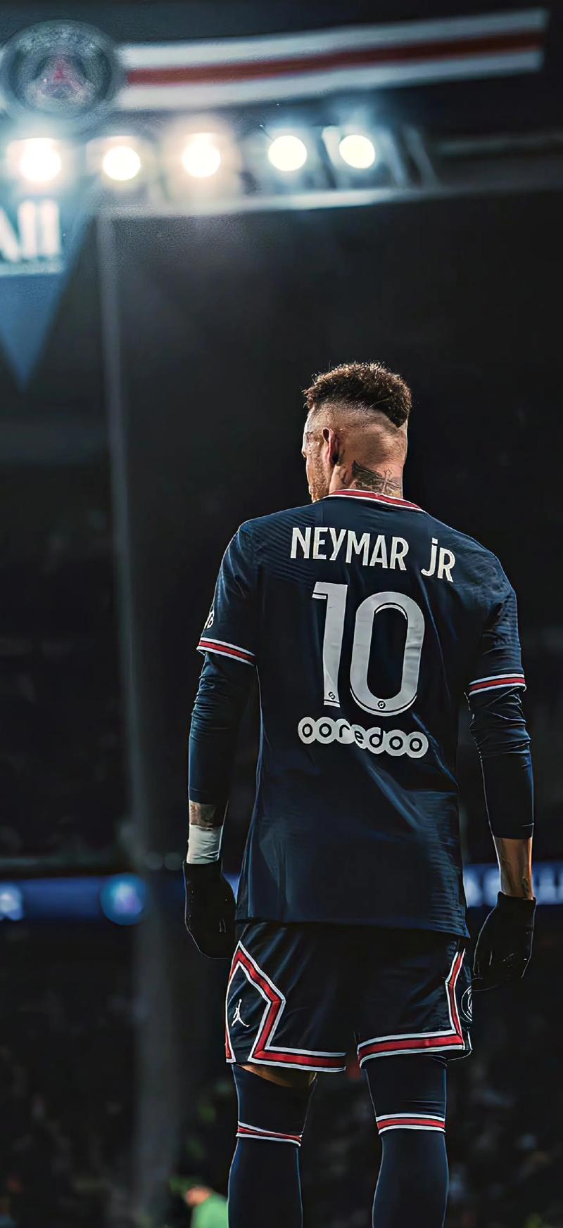 英联杯战报：麦利绝杀，托纳利献助攻，纽卡2-1富勒姆晋级四强（英联杯：麦利压哨制胜，托纳利送助攻，纽卡2-1富勒姆挺进四强）